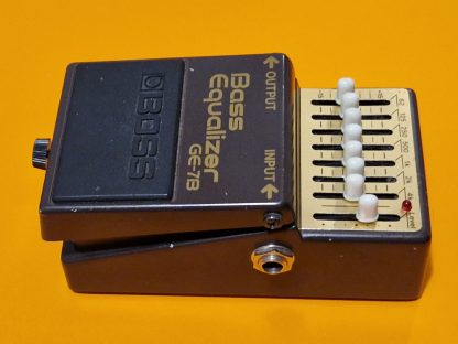 BOSS GE-7B Bass Equalizer effects pedal right side