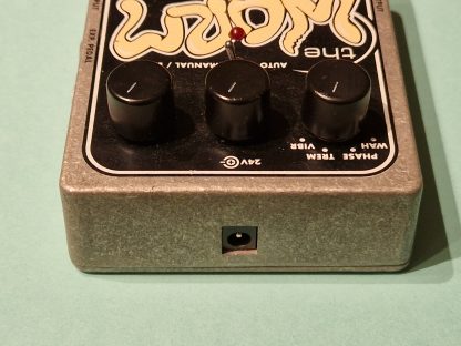 electro-harmonix the Worm Modulation multi-effects pedal top side