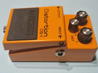 BOSS DS-1 Distortion effects pedal right side