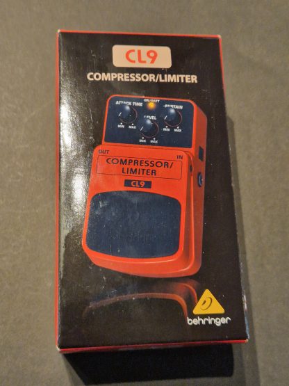 Behringer CL9 Compressor/Sustainer effects pedal box