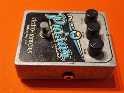 electro-harmonic Stereo Pulsar tremolo effects pedal right side