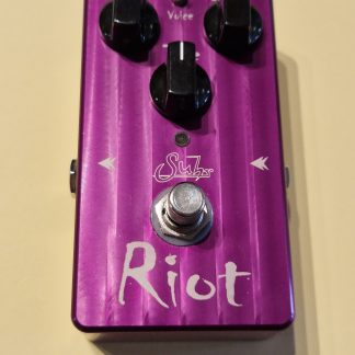 Suhr Riot distortion effects pedal