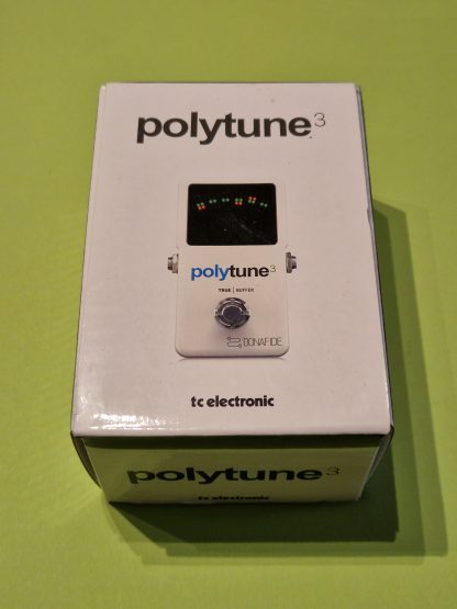 tc electronic Polytune 3 poly-chromatic tuner pedal box