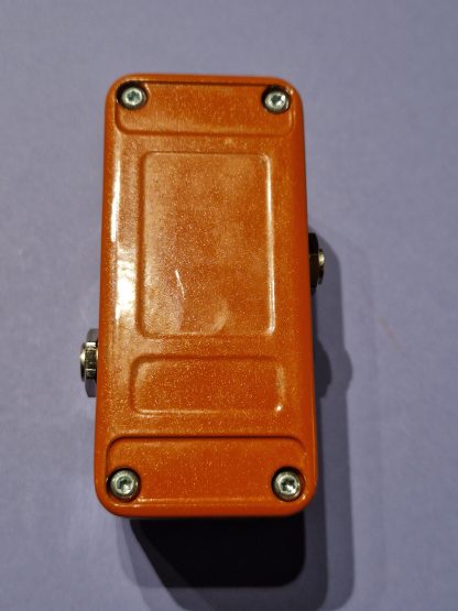 tc electronic Shaker Mini Vibrato effects pedal bottom side
