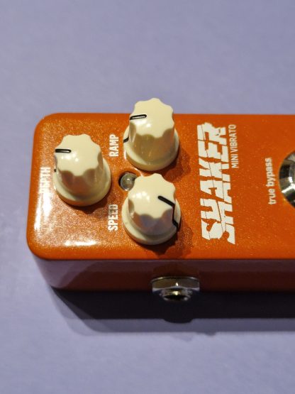tc electronic Shaker Mini Vibrato effects pedal controls