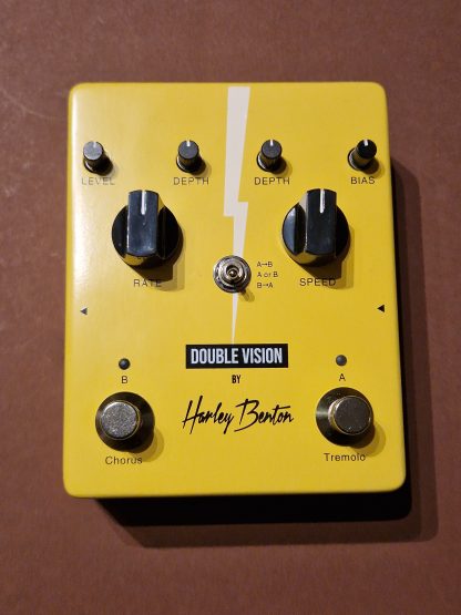 Harley Benton Double Vision Chorus and Tremolo effects pedal