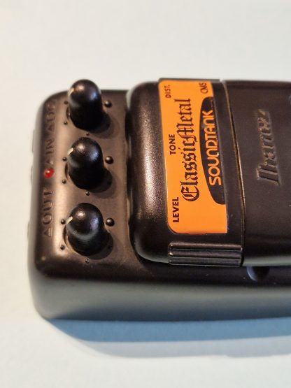 Ibanez CM5 Classic Metal distortion effects pedal controls