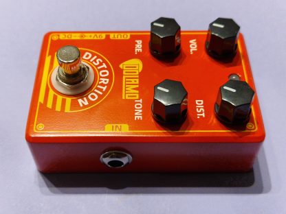 Dolamo D-9 Distortion effects pedal right side