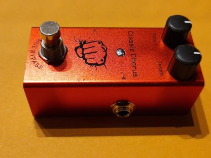 Noname Classic Chorus effects pedal right side